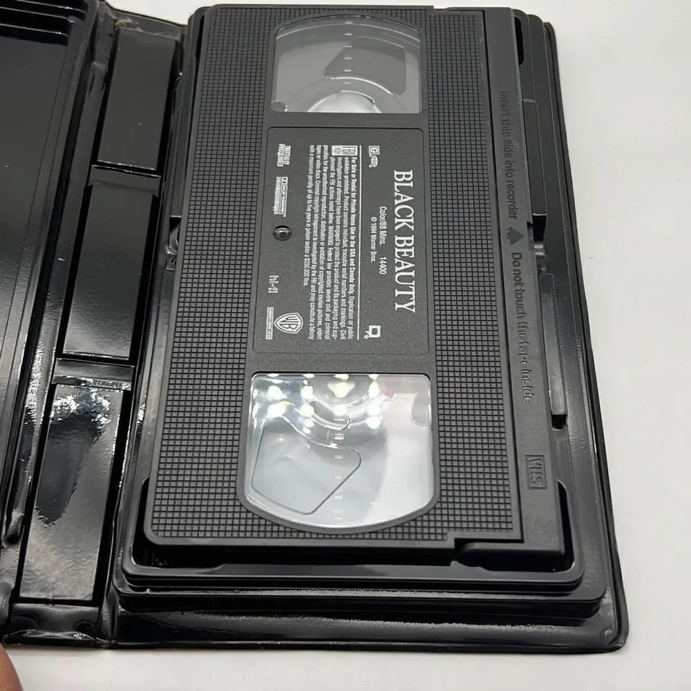 Black Beauty (VHS, 1994, Clamshell)‎ - Picture 3 of 3